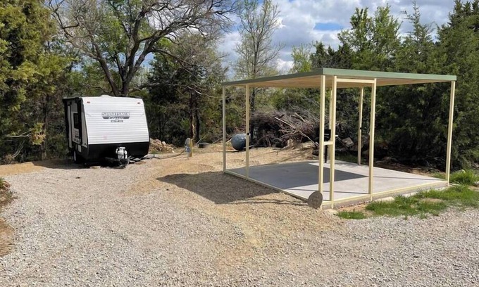 Jacksboro RV Rental | Serenity RV on Lake Godstone