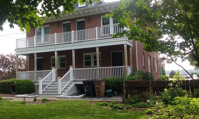Cape Girardeau House | Serenity South - Gardens, River-Views, and Refreshing Space