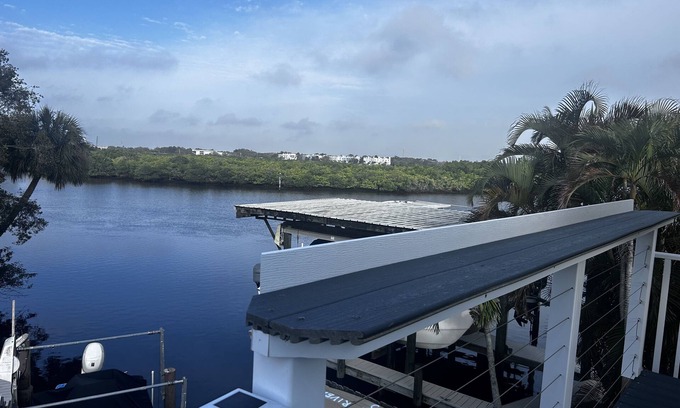 Tarpon Springs House | Serenity View Upstairs unit
