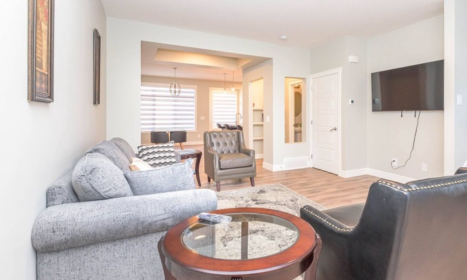 Southwest Edmonton House | Serenity Villa of Style and Love