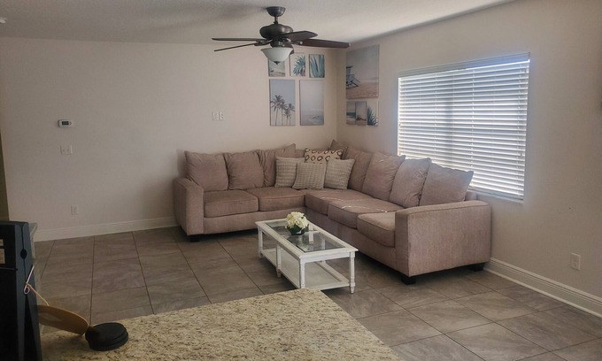 Bearss Plaza House | serenity villa