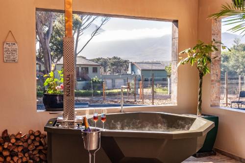 Helderberg Rural Apartment | Serenity Vista Retreat