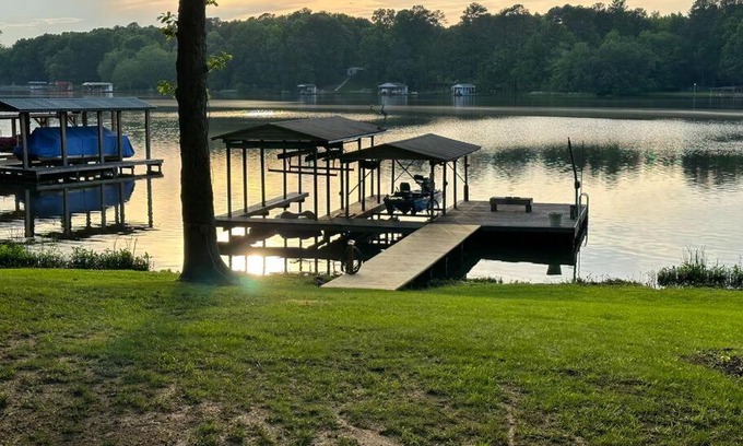Wise House | Serenity - Waterfront 3 Bed, 2 Bath, Water Toys, EV Charger