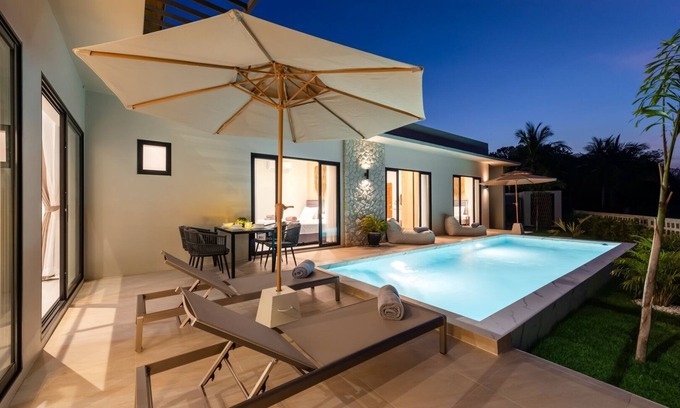 Hua Thanon Villa | Sereniwood 2 - 3 Bedroom Pool Villa