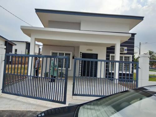 Kluang House | Seri Cempaka Homestay