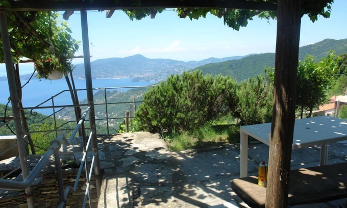 Zoagli House | Sestri Levante, house in the mountains with view to Portofino Bay
