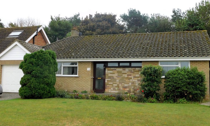 West Runton House | Set within an area of Outstanding Natural Beauty this bungalow is just the place in which to relax