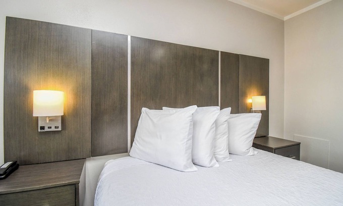 Sioux Falls Hotel | Settle Inn