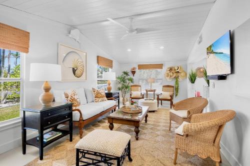 Longbeach Village House | Seven Palms Beach House
