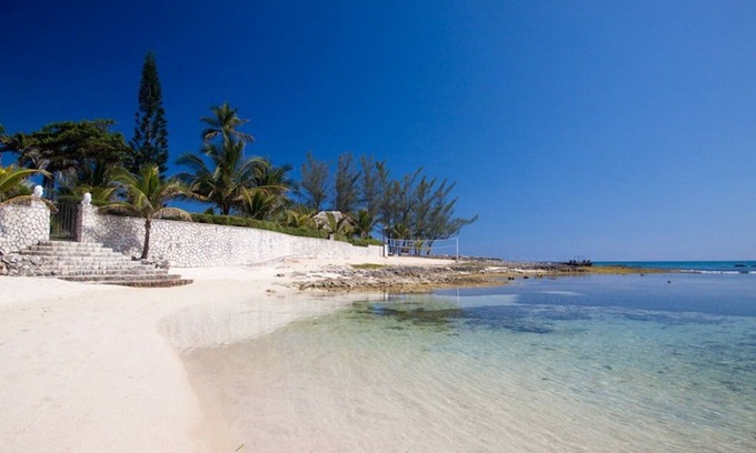 Mammee Bay Estates Villa | SEVEN SEAS JAMAICA - Luxury 4 Bed Beach Villa in Ocho Rios - STAFF INC