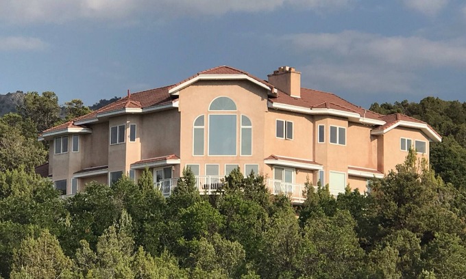 Sevier County House | Sevier County Mega Mountain Retreat Sleeps 34+