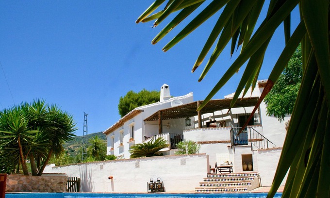 Antequera Villa | Sfeervol Vakantiehuis met Zwembad