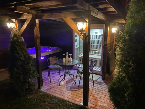 Mlazovice House | SG chaloupka Kubík s wellness v ceně MLÁZOVICE - Český ráj