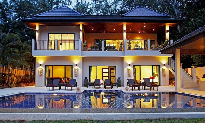 Rawai Villa | (SHA+)Coral Villa: 8 Bedroom, Private Pool Villa, Near Beach, Sleeping 19 Guests