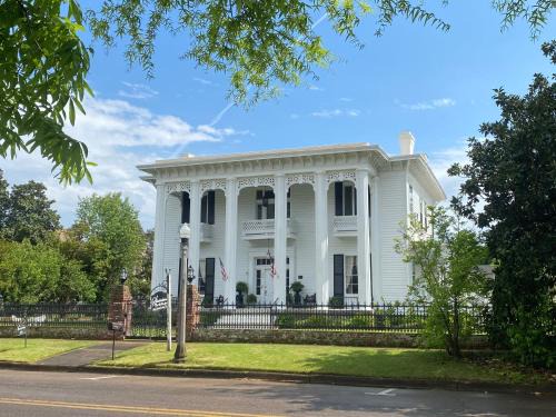Columbus Bed & Breakfast | Shadowlawn Bed and Breakfast