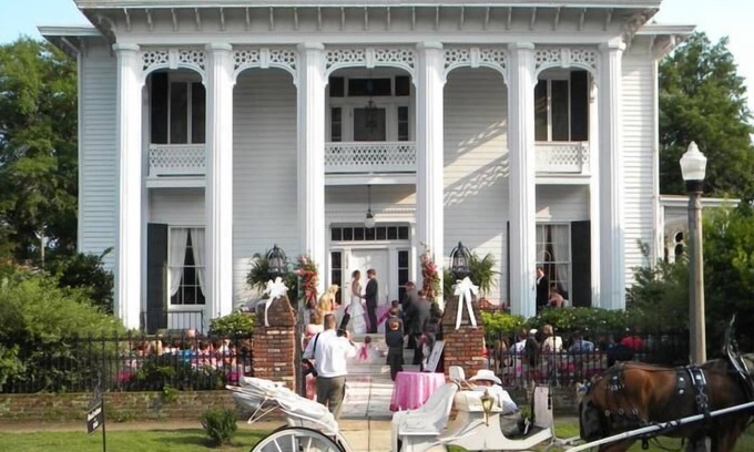 Columbus Bed & Breakfast | Shadowlawn Bed & Breakfast