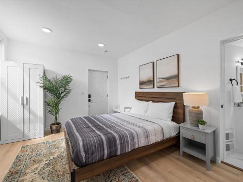Shadyside Apartment | Shadyside, Central !2 Bright and Stylish Studio With Free Parking