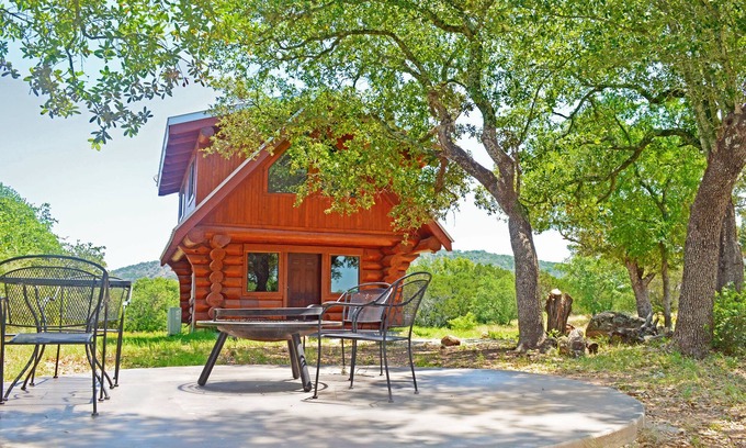 Marble Falls Cabin | Shadyside: Scenic Escape with Lake Views Awaits!