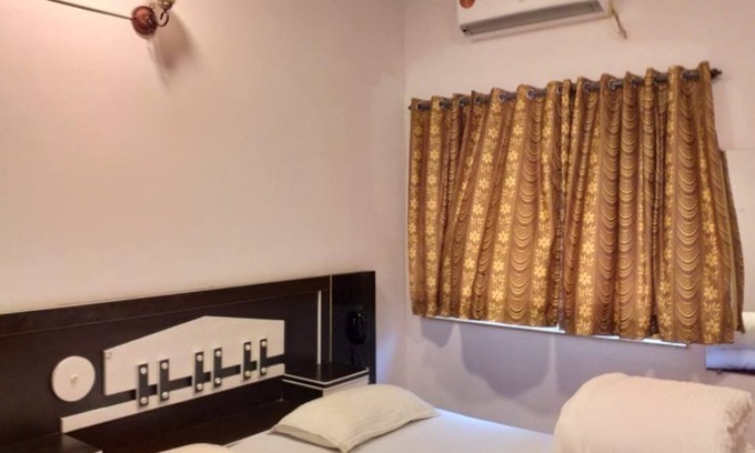 Goregaon West Bed & Breakfast | Shaheer Hospitality 111