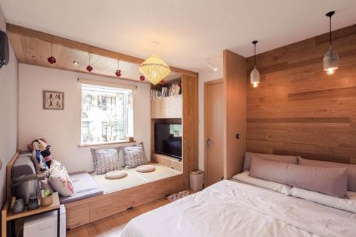 Sanlin Apartment | Shanghai Hills & Gefii Sixteen Cats close to Metro line 2 Jing'an Temple