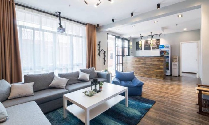 Pudong House | Shanghai HUA XI SHUI XIE Guesthouse