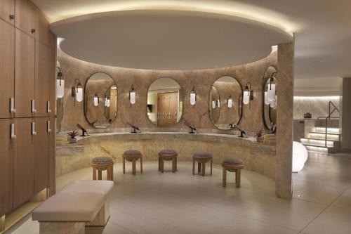Connaught Place Hotel | Shangri-La Eros New Delhi