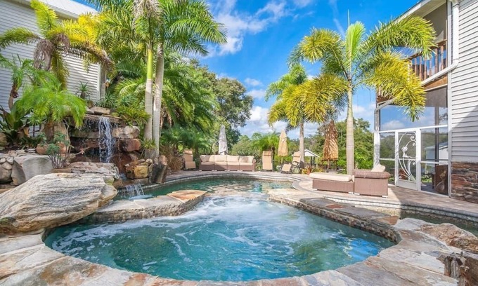 Braden River House | Shangri-La ♛ Private Waterfront Resort Sleeps 30 3 Acres Mega Pool Game House