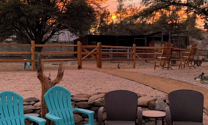 Williamson House | Shanti Ranchette - Bring the Horses and the Family!
