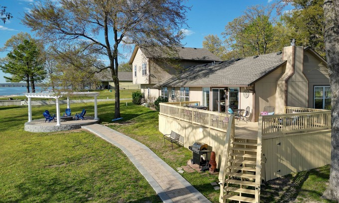 Grove House | Shared Boat Ramp: Waterfront Home in Grove