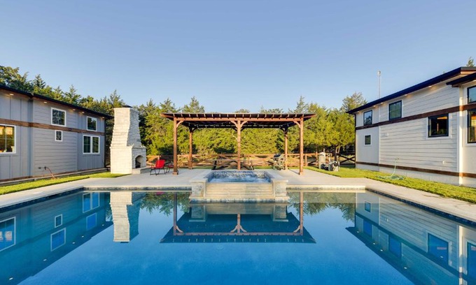 Whitney House | Shared Outdoor Pool and Patio Whitney Retreat!