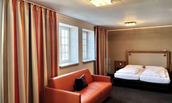 Lauta House | Shared room 210 - IBS meeting center