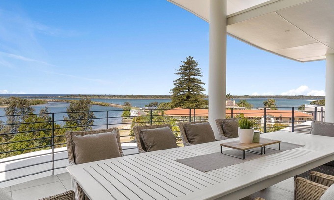 East Ballina House | Shawhaven - Luxurious Family Home