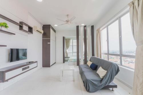 Taman Mount Austin Apartment | Shawn's Akademic Suites Sky View B#11-27 (肖恩天空之城) at Mount Austin
