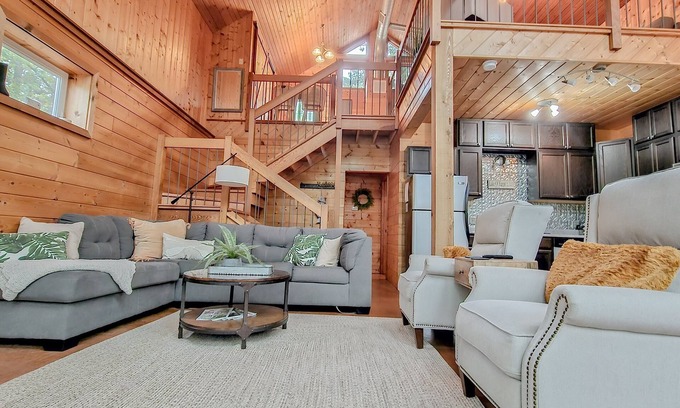 Ozark House | Shawnee Overlook - Lakefront Retreat on Lake Egypt