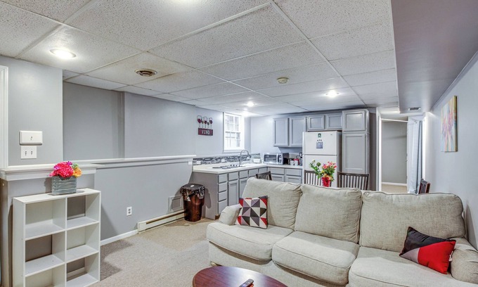 Shawnee Apartment | Shawnee Vacation Rental ~ 11 Mi to Kansas City!