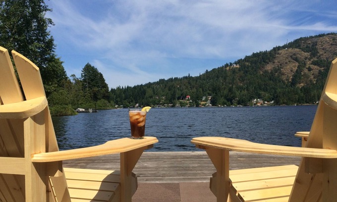 Shawnigan Lake House | SHAWNIGAN LAKE WATERFRONT HOME WITH PRIVATE DOCK