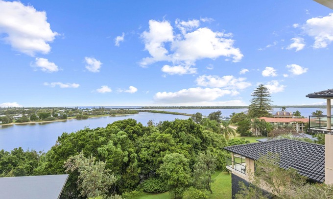 East Ballina House | Shaws View - Spectacular Bay Views