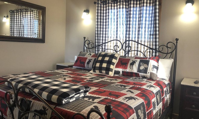 White Sulphur Springs Cabin | Shedhorn Cabin #3 of 3 - 1 BEDR & Full RV Hookups