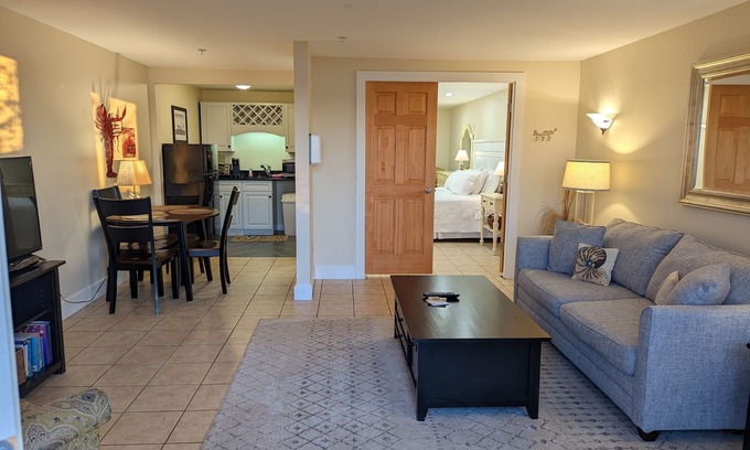 Edgecomb Apartment | Sheepscot Harbour Studio #205