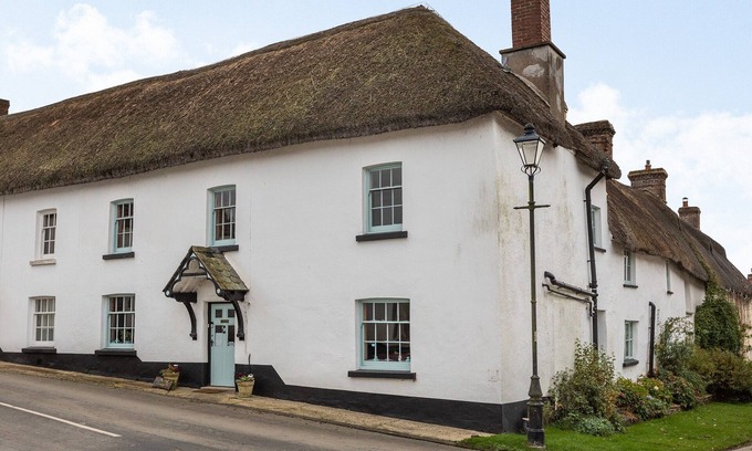 Sheepwash Cottage | Sheepwash Square House