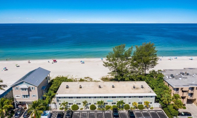 Bradenton Beach Condo | Shell Cove 106 by Duncan Real Estate