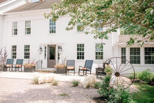 Haversham Hotel | Shelter Harbor Inn