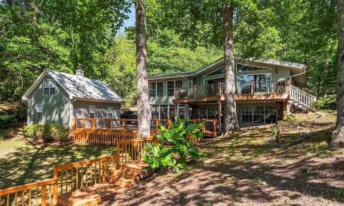 Jasper House | Sheltered Cove: 4 BR, 3 BA in Jasper, Sleeps 12
