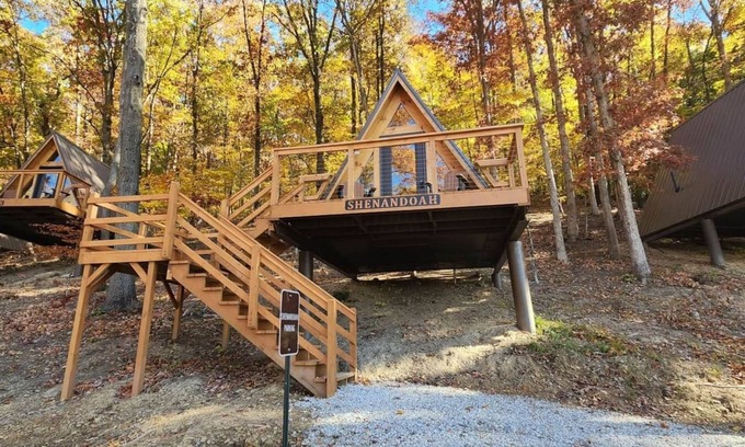 Scio Cabin | Shenandoah/Rustic Lakeview Cabin- 2 Person A-Frame