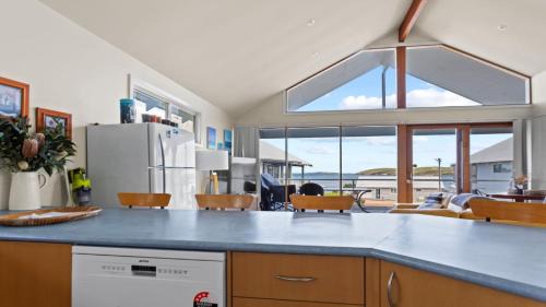Lake Wangary House | Sheoak Holiday Home