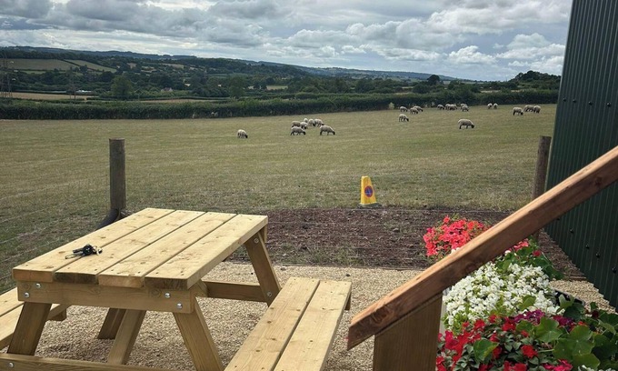 Paulton Cabin | Shepherds hut Near Bath