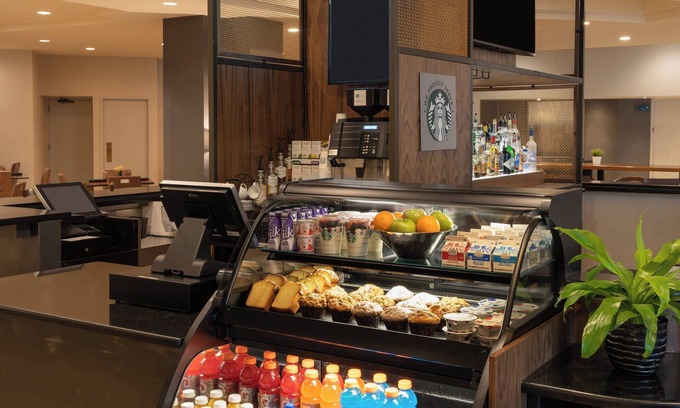 Northville Hotel | Sheraton Detroit Novi Hotel