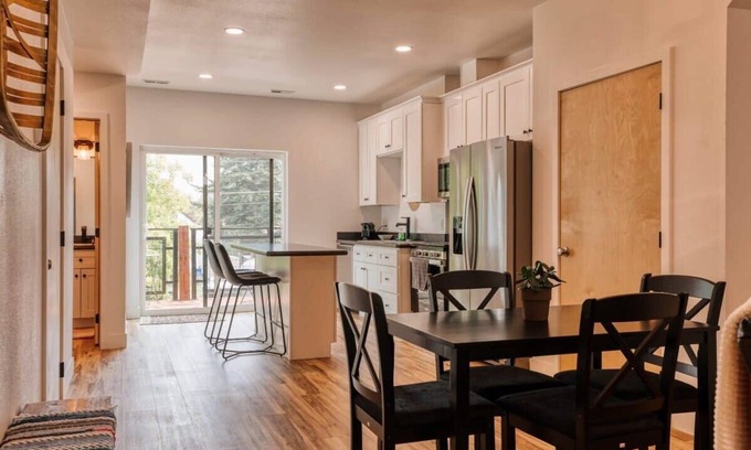 Sheridan Apartment | Sheridan Getaway: Chic 3BR Suite, Prime Location