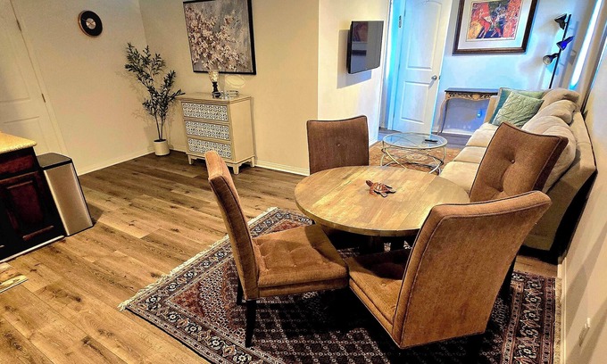 Sherman Oaks House | Sherman Oaks Cozy Guest House
