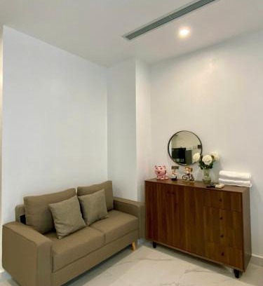 District 9 Apartment | Shi House- Studios BE5 - Swimming Pool & Balcony